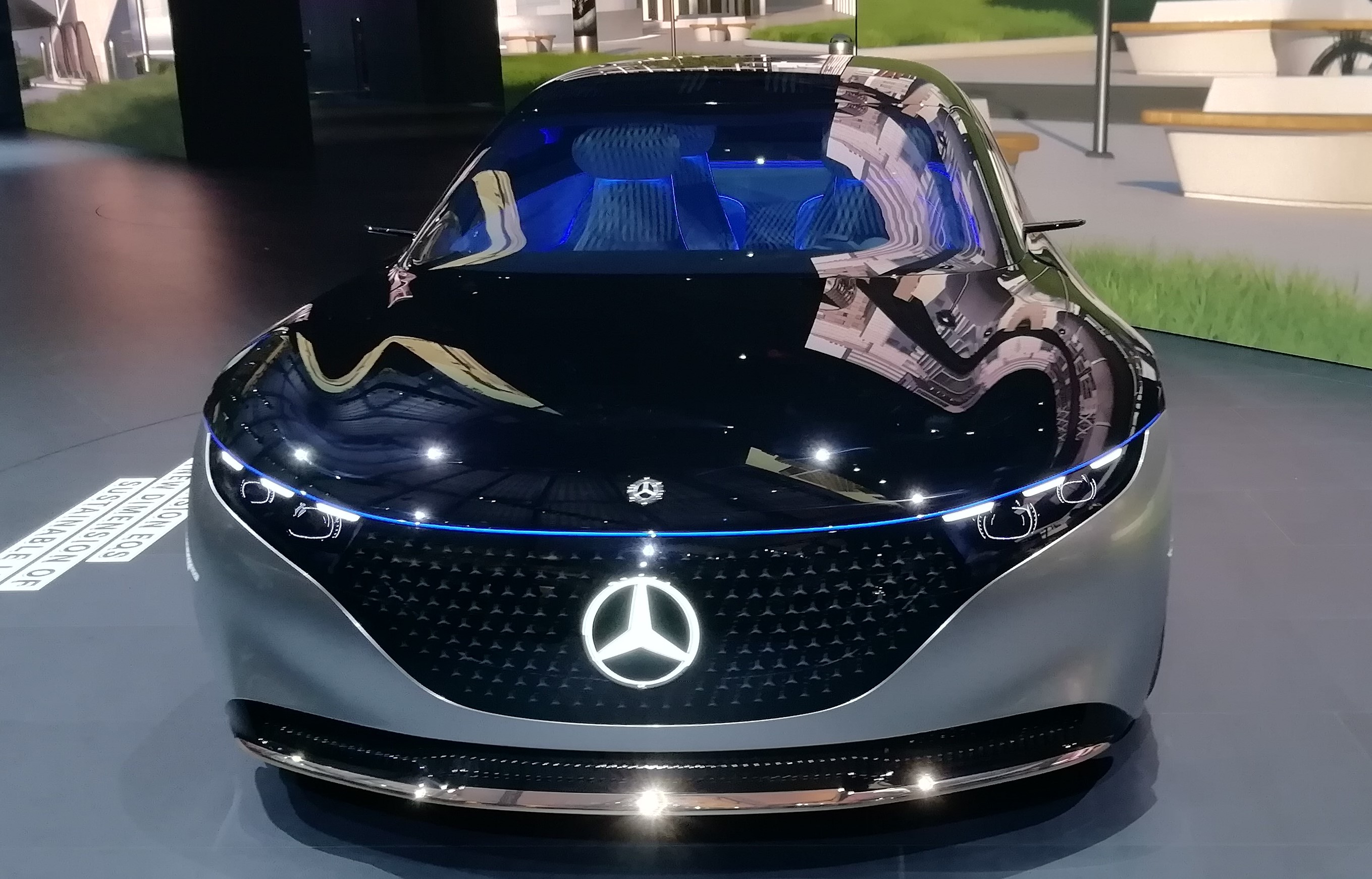 Mercedes Benz VISION EQS 04