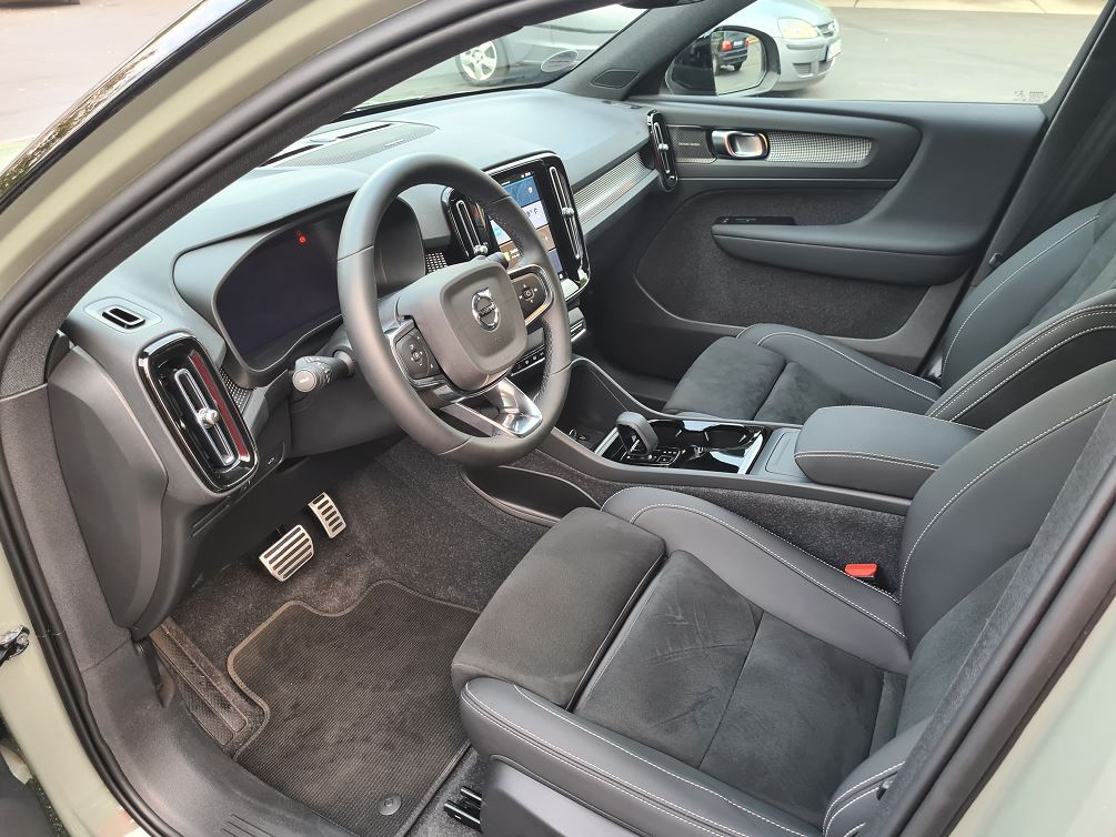 Vergleich Volvo XC40 vs v60 01