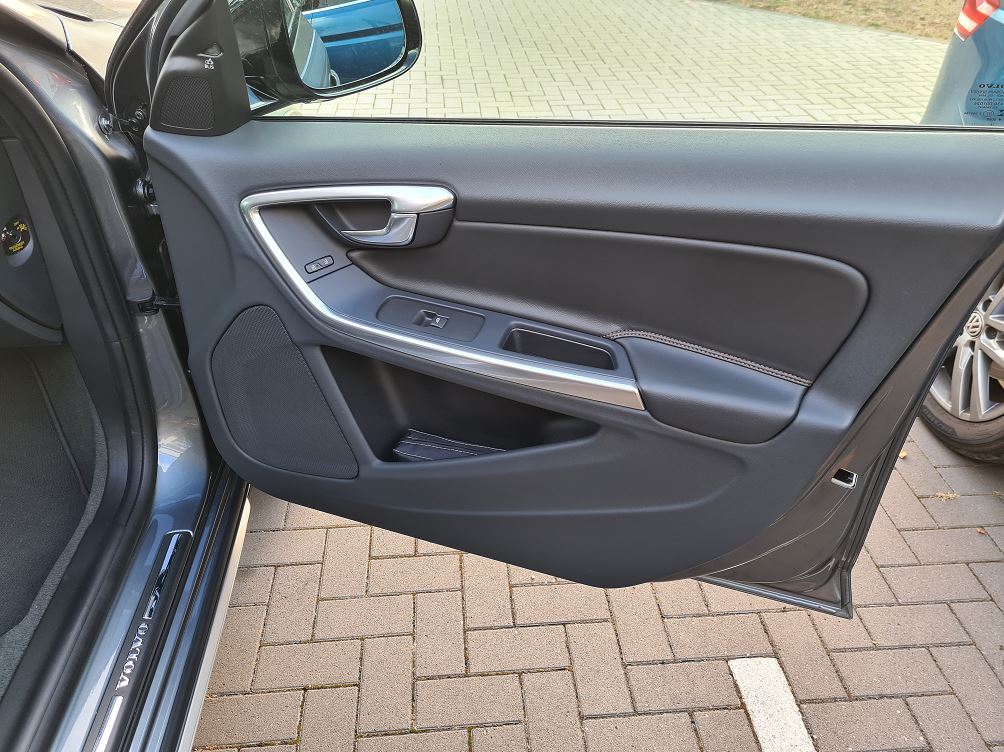 Vergleich Volvo XC40 vs v60 06